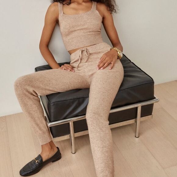 NWT Reformation Caitlin Cashmere Crop Tank Top Oatmeal Beige Size Small - Picture 2 of 4